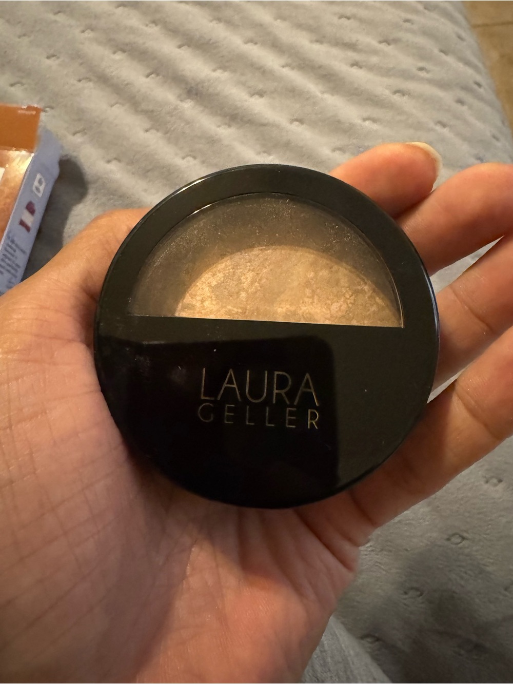 NEW Laura Geller Baked  Balance N Brighten Foundation Compact - Tan - Picture 15 of 16